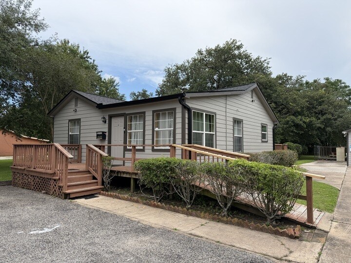 4702 Walnut St, Pearland, TX à vendre - Photo de l’immeuble – Image 2 sur 6