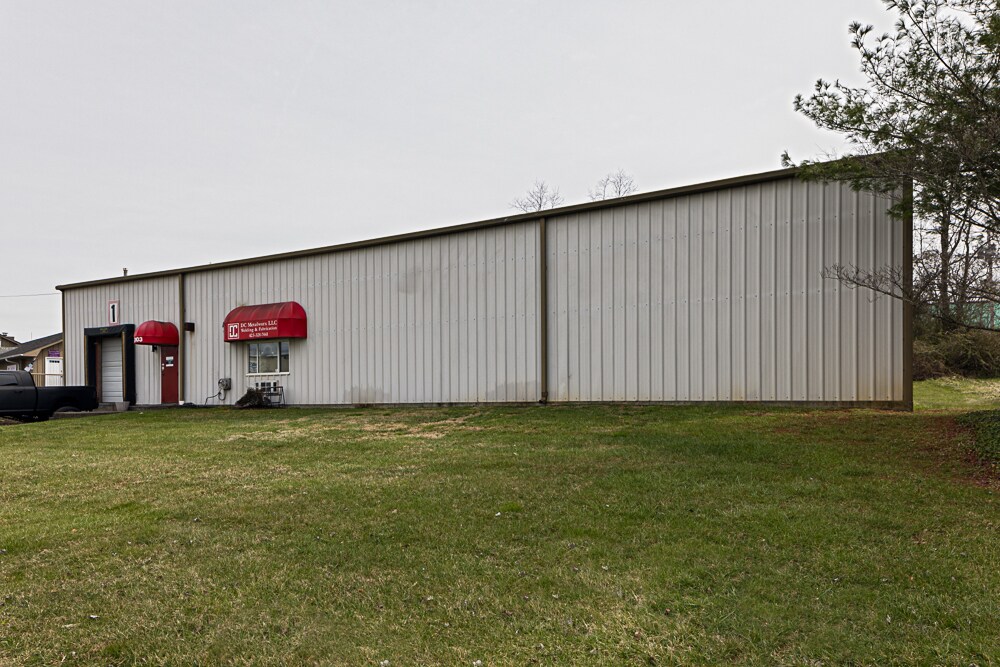 3103 Industrial Dr, Johnson City, TN à louer Photo de l’immeuble– Image 1 sur 3