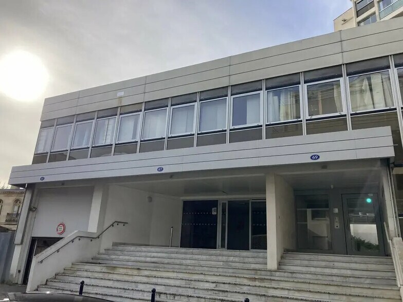 Bureau dans Bordeaux à louer - Photo de l’immeuble – Image 1 sur 12
