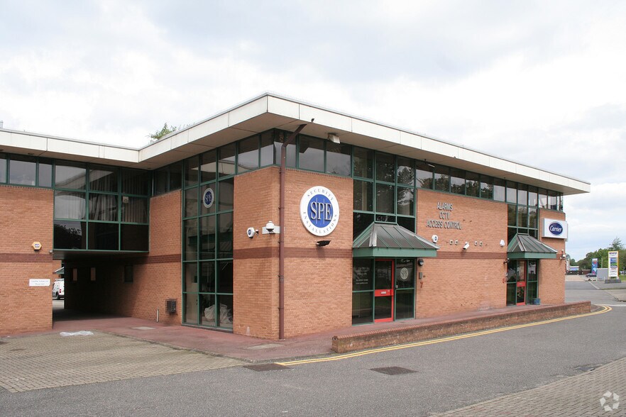 Cray Ave, Orpington à louer - Photo de l’immeuble – Image 3 sur 5