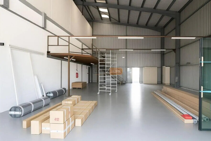 Local d’activités dans Le Muy à louer - Photo intérieure – Image 3 sur 8