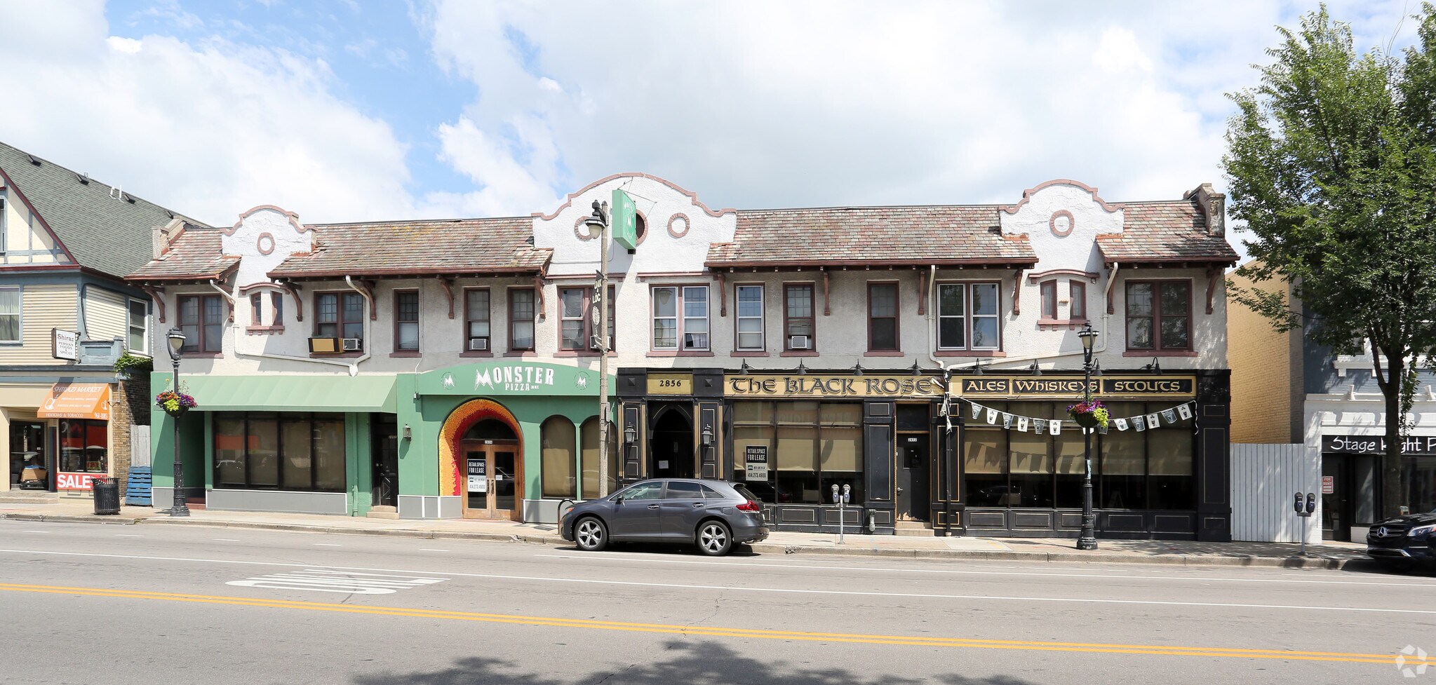 2850-2862 N Oakland Ave, Milwaukee, WI à louer Photo de l’immeuble– Image 1 sur 12