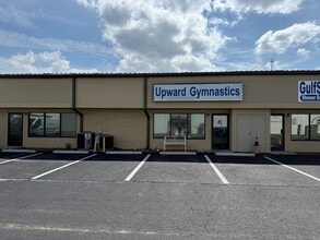 40351 US Highway 19 N, Tarpon Springs, FL à louer Photo de l’immeuble– Image 1 sur 1