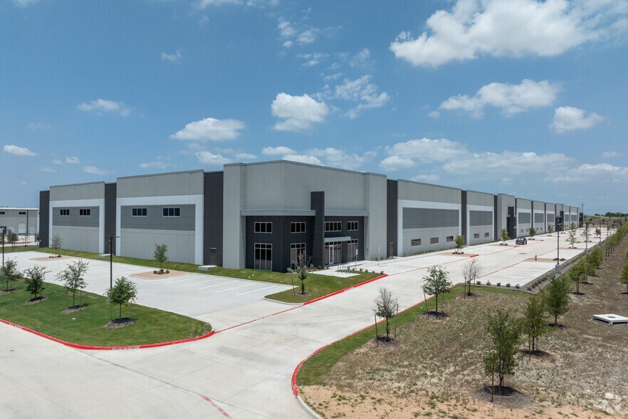 Innovation Blvd, Hutto, TX à louer - Photo principale – Image 1 sur 31