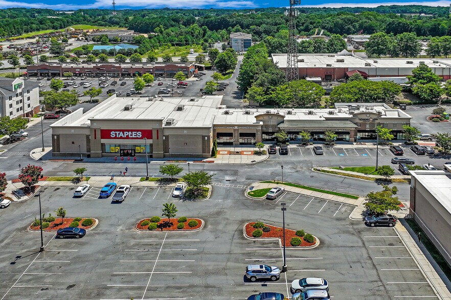 7010-7014 Smith Corners Blvd, Charlotte, NC à vendre - Photo de l’immeuble – Image 1 sur 5