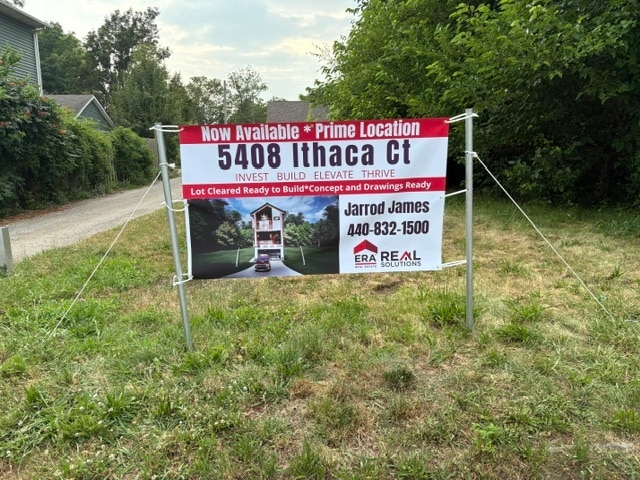 5408 Ithaca Ct, Cleveland, OH à vendre - Photo de l’immeuble – Image 2 sur 14