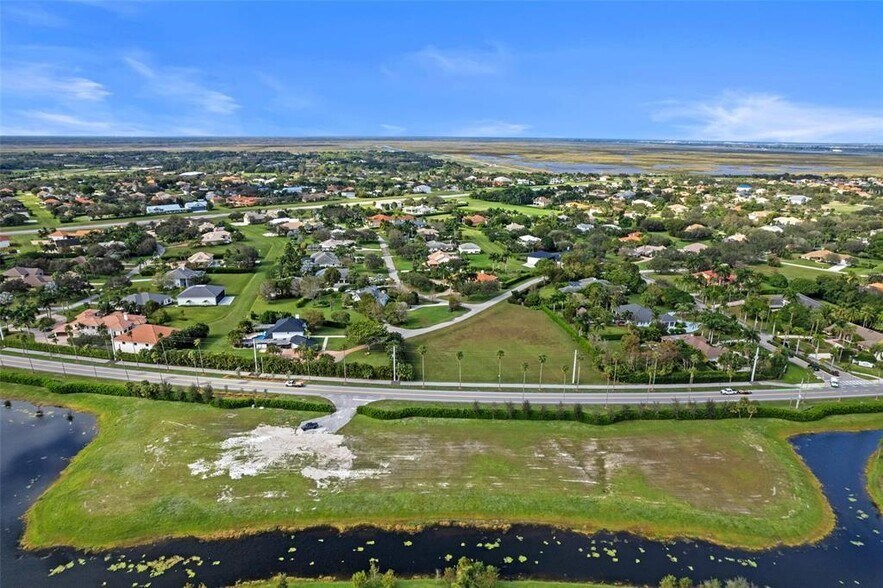 2500 Aero Club Dr, Wellington, FL à vendre - Photo de l’immeuble – Image 1 sur 4