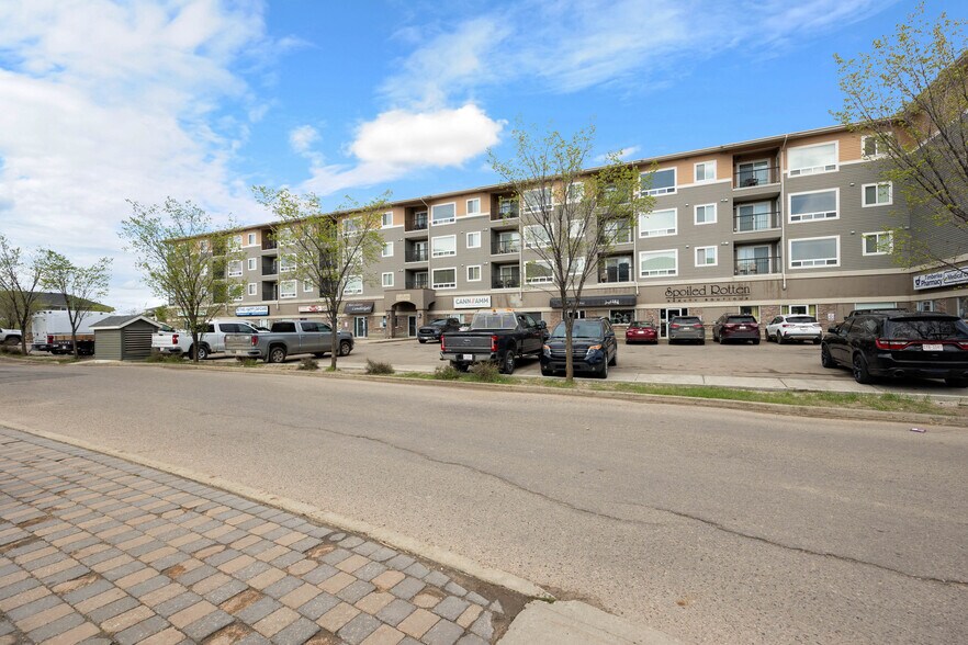 122 Millennium Dr, Fort McMurray, AB à louer - Photo de l’immeuble – Image 1 sur 4