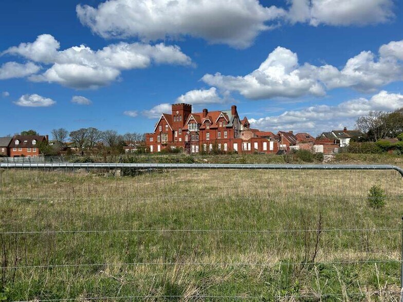 20 Lancaster Road, Southport à vendre - Photo de l’immeuble – Image 3 sur 4