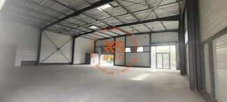 Plus de détails pour Local d'activités à louer