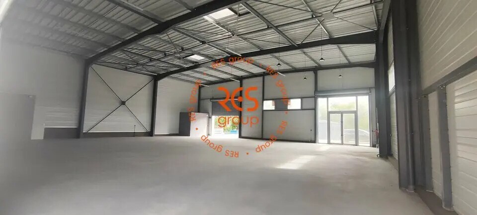 Local d’activités dans Tresses à louer Photo intérieure– Image 1 sur 5
