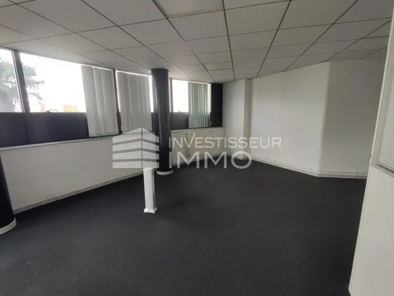 Bureau dans Champigny-sur-Marne à louer - Photo intérieure – Image 2 sur 9