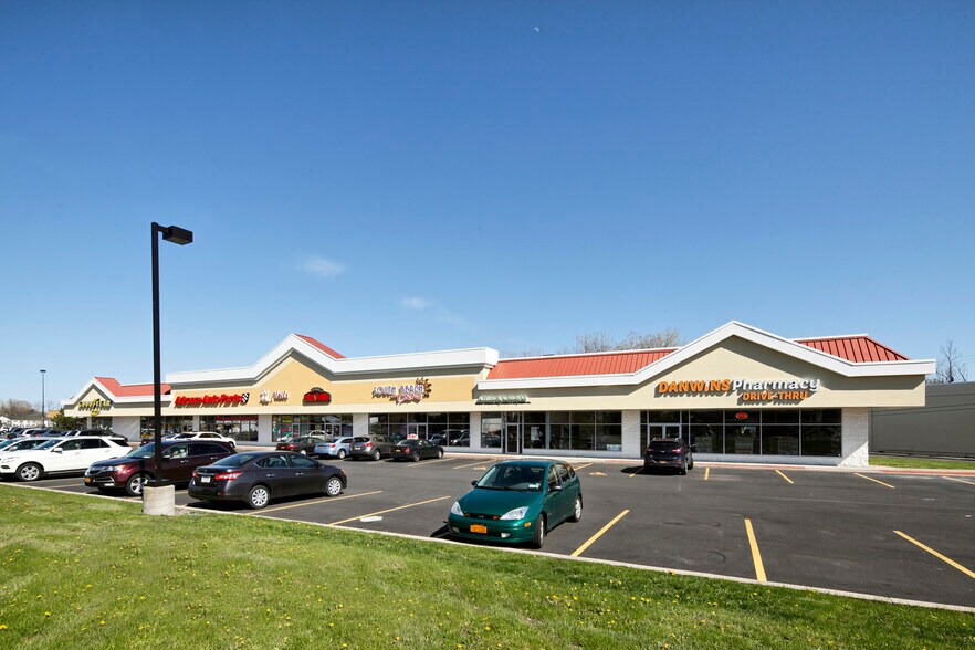 2186 Empire Blvd, Webster, NY à louer - Photo de l’immeuble – Image 3 sur 4
