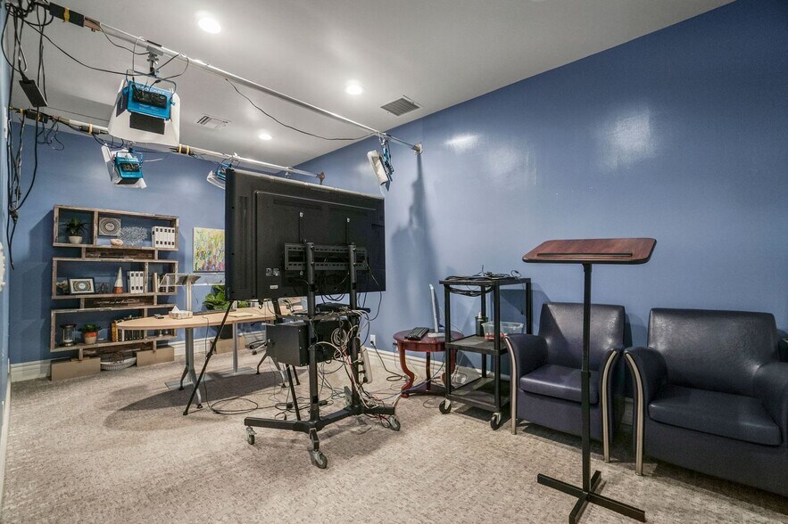 1054 S Robertson Blvd, Los Angeles, CA à vendre - Photo intérieure – Image 3 sur 7