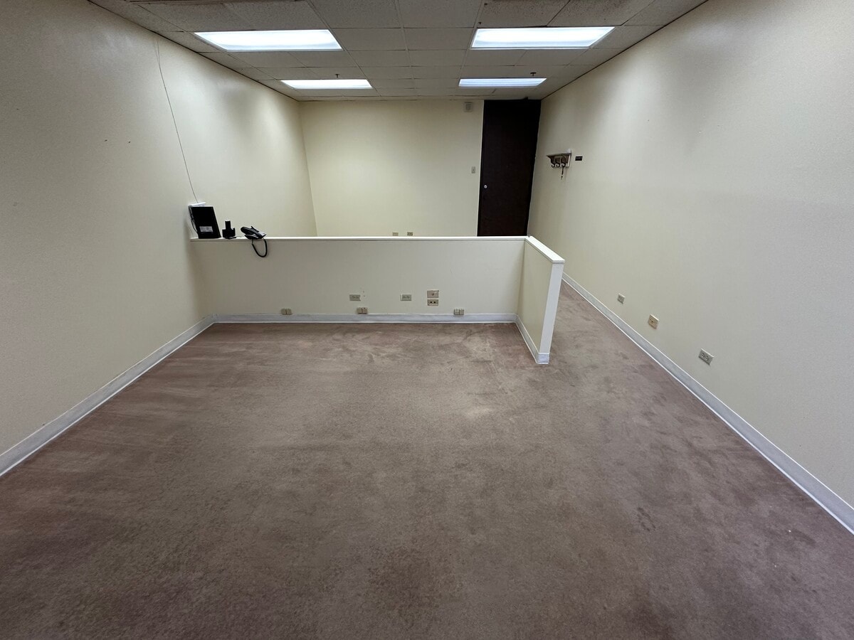 1314 S king St, Honolulu, HI 96814 - Lot 605 -  - Photo intérieure - Image 1 of 4