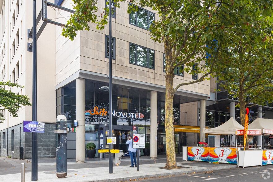 31-33 Avenue Jules Rimet, Saint-Denis à louer - Photo de l’immeuble – Image 3 sur 23