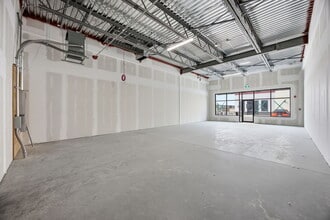 7697 84 St NE, Calgary, AB à louer Photo intérieure– Image 2 sur 14