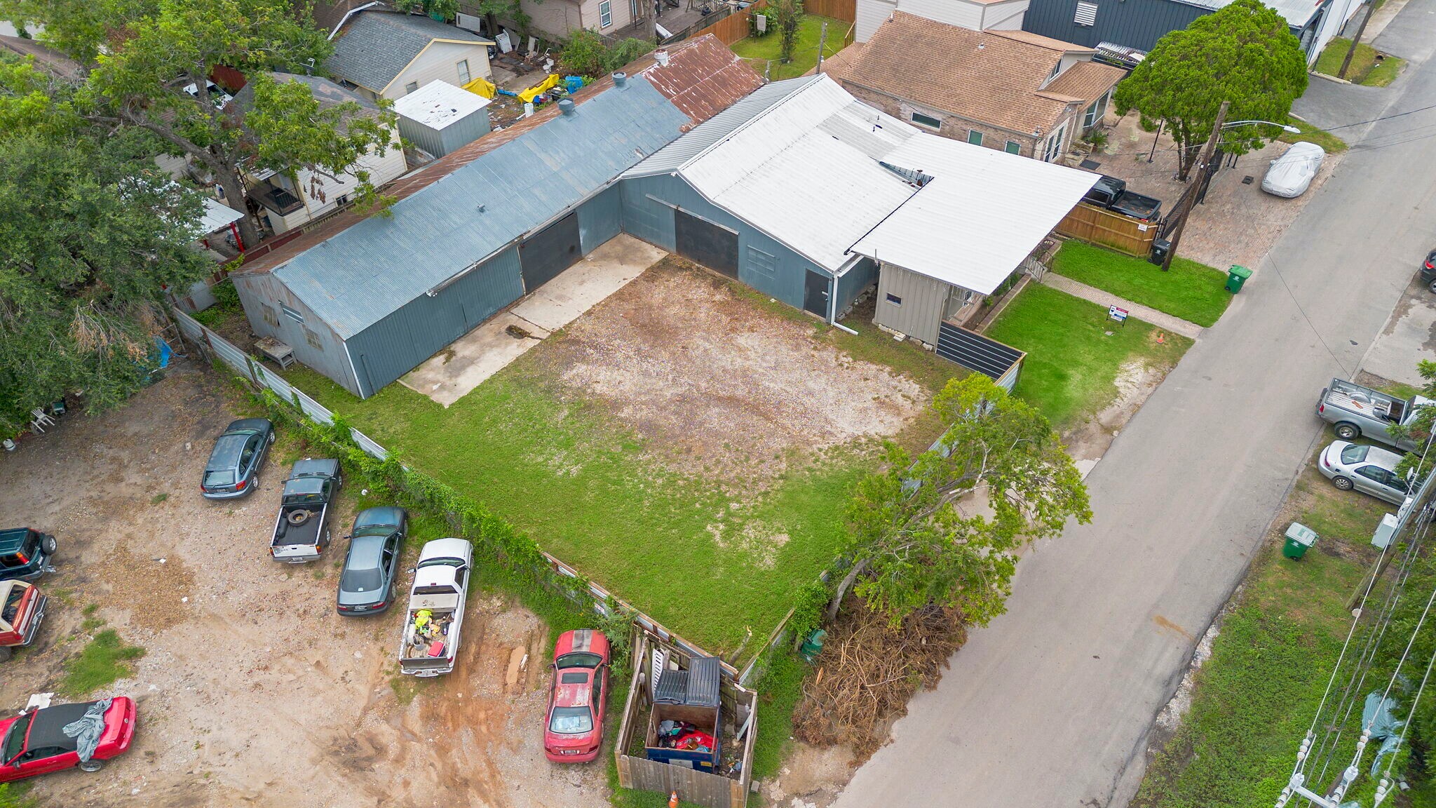 120 N Bryan St, Houston, TX à louer Photo principale– Image 1 sur 37