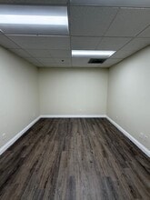 16885 W Bernardo Dr, San Diego, CA à louer Photo intérieure– Image 2 sur 5