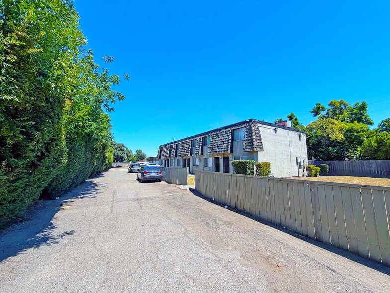 764 E Swain Rd, Stockton, CA à vendre - Photo de l’immeuble – Image 3 sur 7