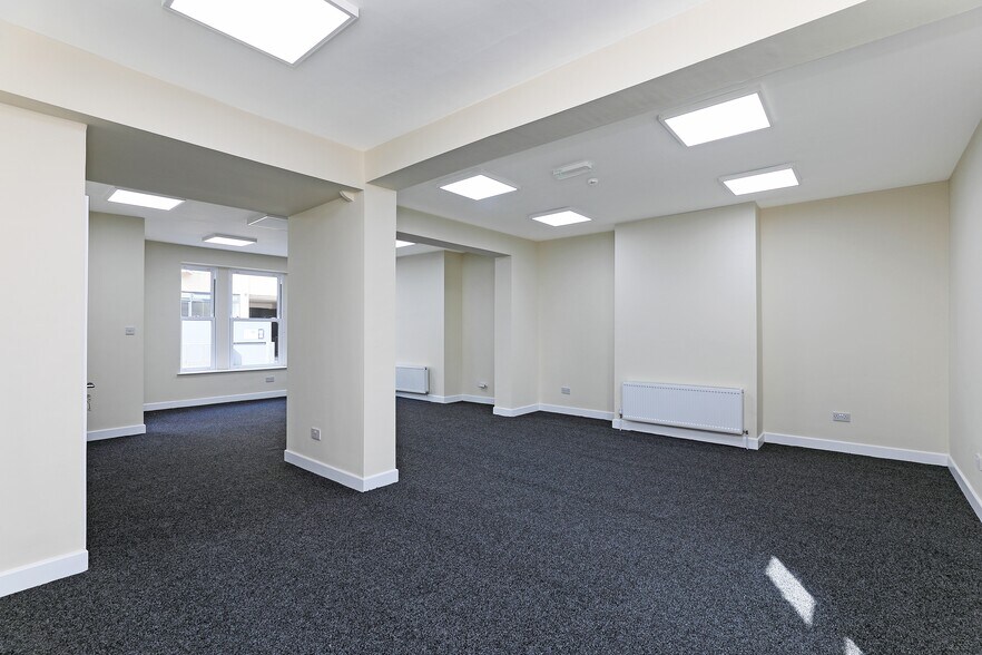 25 Regent St, Barnsley à louer - Photo de l’immeuble – Image 2 sur 22