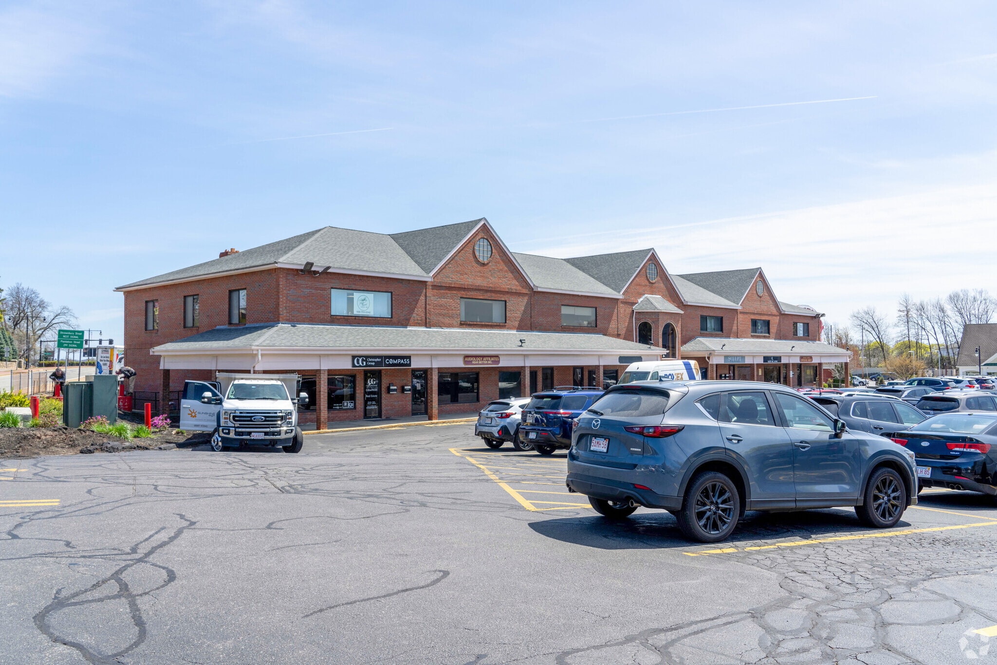 490 Shrewsbury St, Worcester, MA à louer Photo principale– Image 1 sur 16