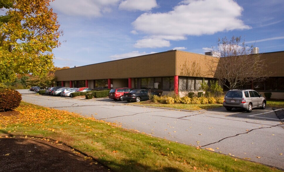 10 Commerce Way, Norton, MA à louer - Photo de l’immeuble – Image 2 sur 9