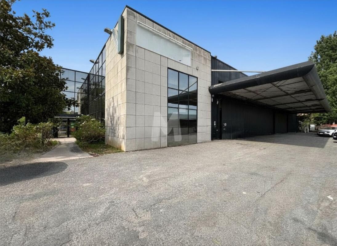 Local d’activités dans Palaiseau à louer Photo de l’immeuble– Image 1 sur 15