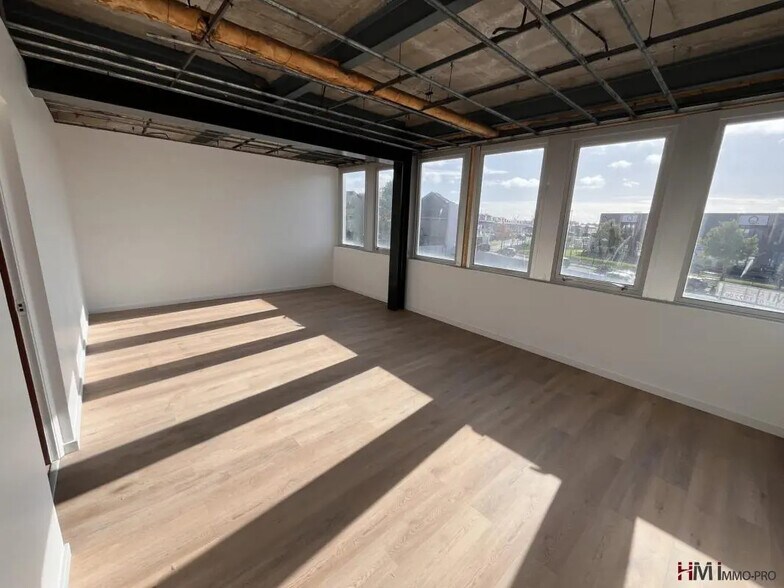 Bureau dans Le Havre à louer - Photo de l’immeuble – Image 3 sur 13
