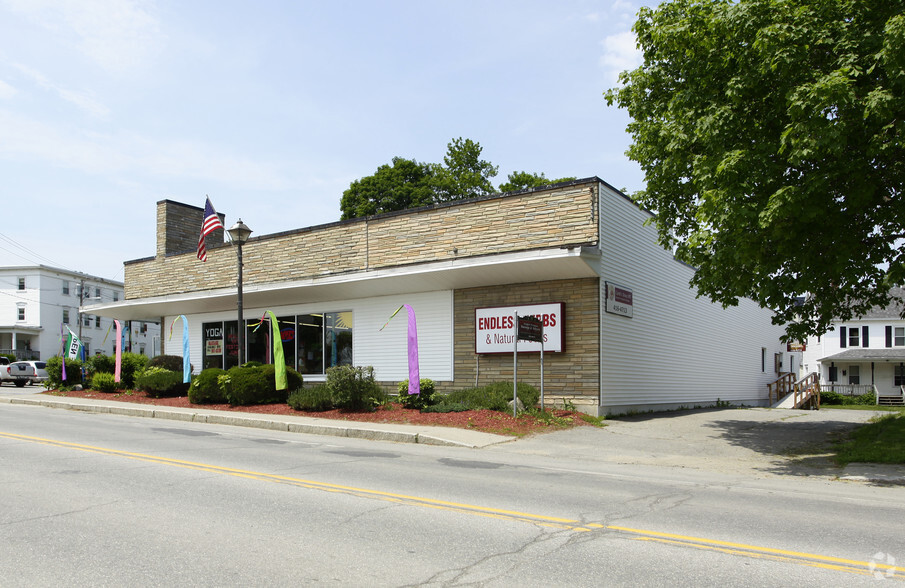 134 Main St, Newport, ME à vendre - Photo de l’immeuble – Image 2 sur 2