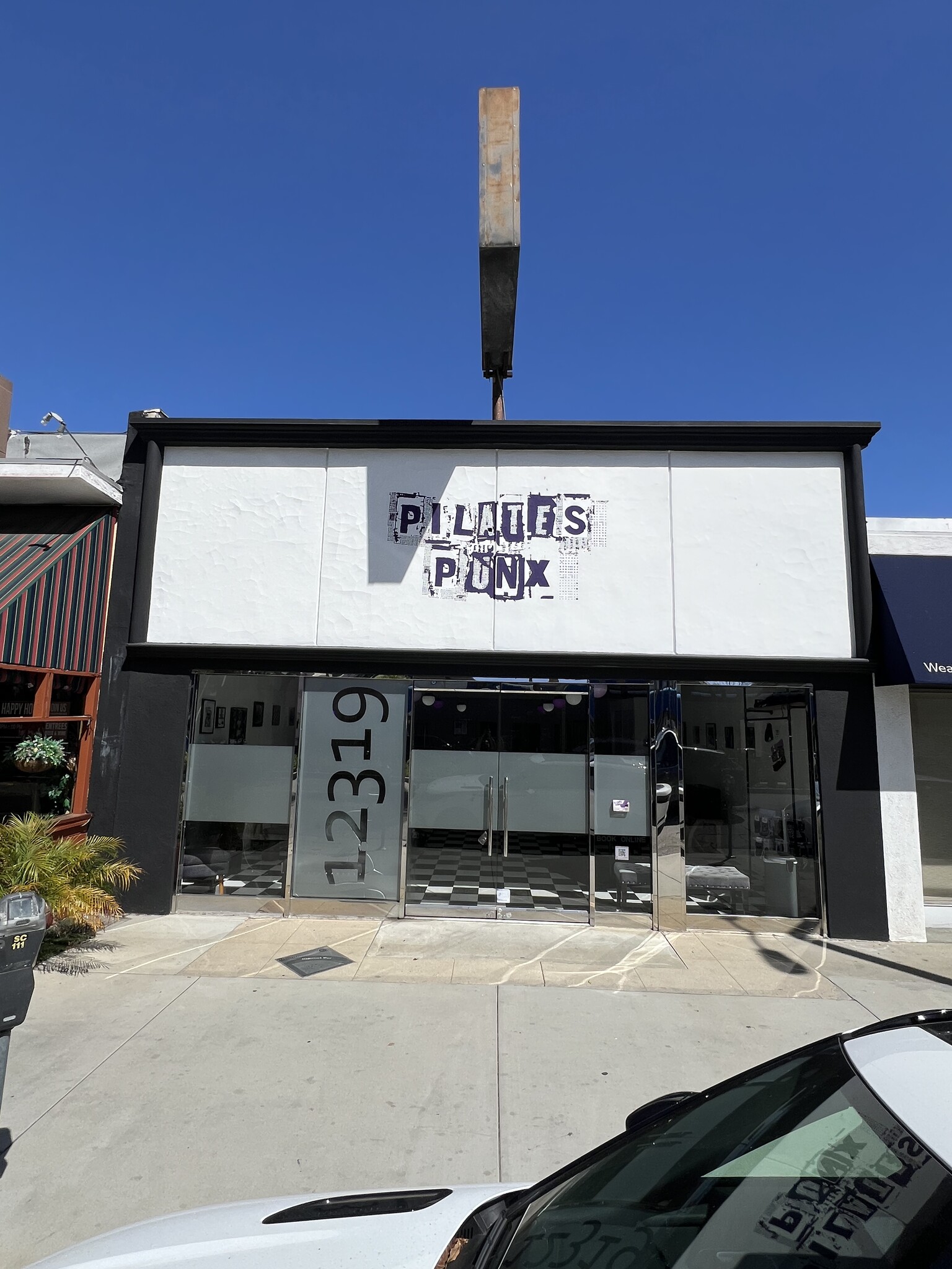 12319 Ventura Blvd, Studio City, CA à louer Photo de l’immeuble– Image 1 sur 8