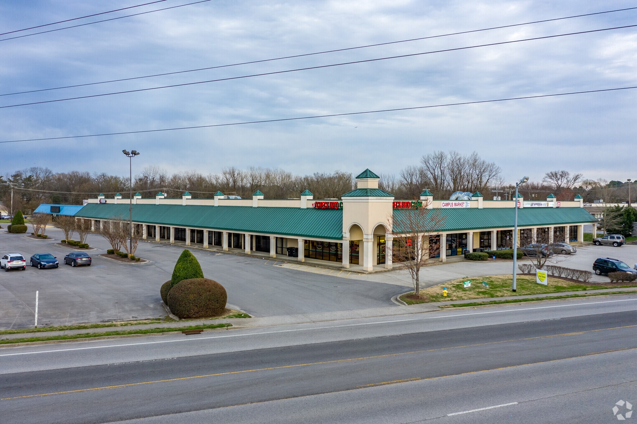 1660 S Middle Tennessee Blvd, Murfreesboro, TN à vendre Photo principale– Image 1 sur 8