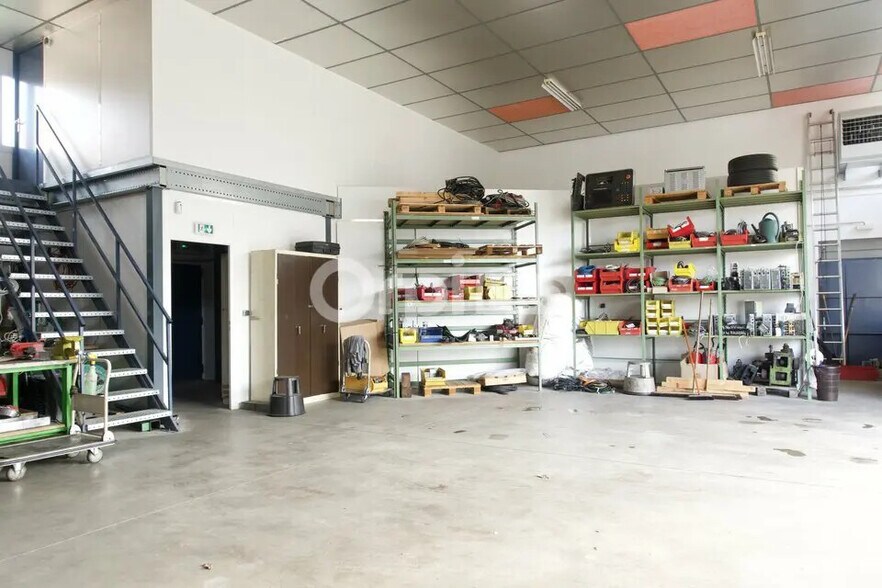 Bureau dans Toussieu à louer - Photo intérieure – Image 3 sur 24