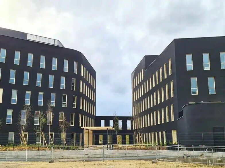 Bureau dans Troyes à louer - Photo de l’immeuble – Image 1 sur 3