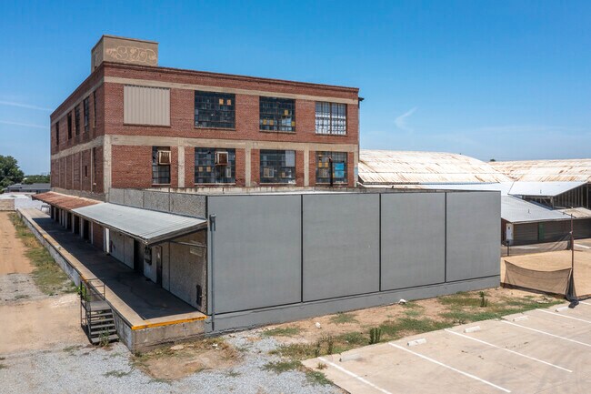 Plus de détails pour 430 W Ventura St, Dinuba, CA - Local d'activités, Industriel/Logistique à louer
