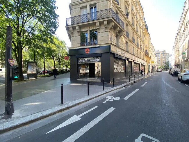 Plus de détails pour Local commercial à louer