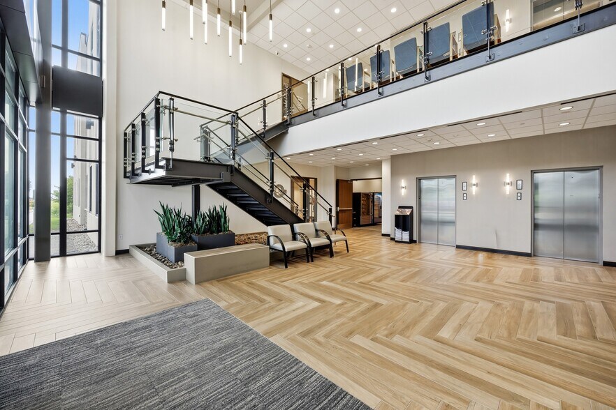 204 Medical Dr, Sherman, TX à louer - Photo de l’immeuble – Image 3 sur 10