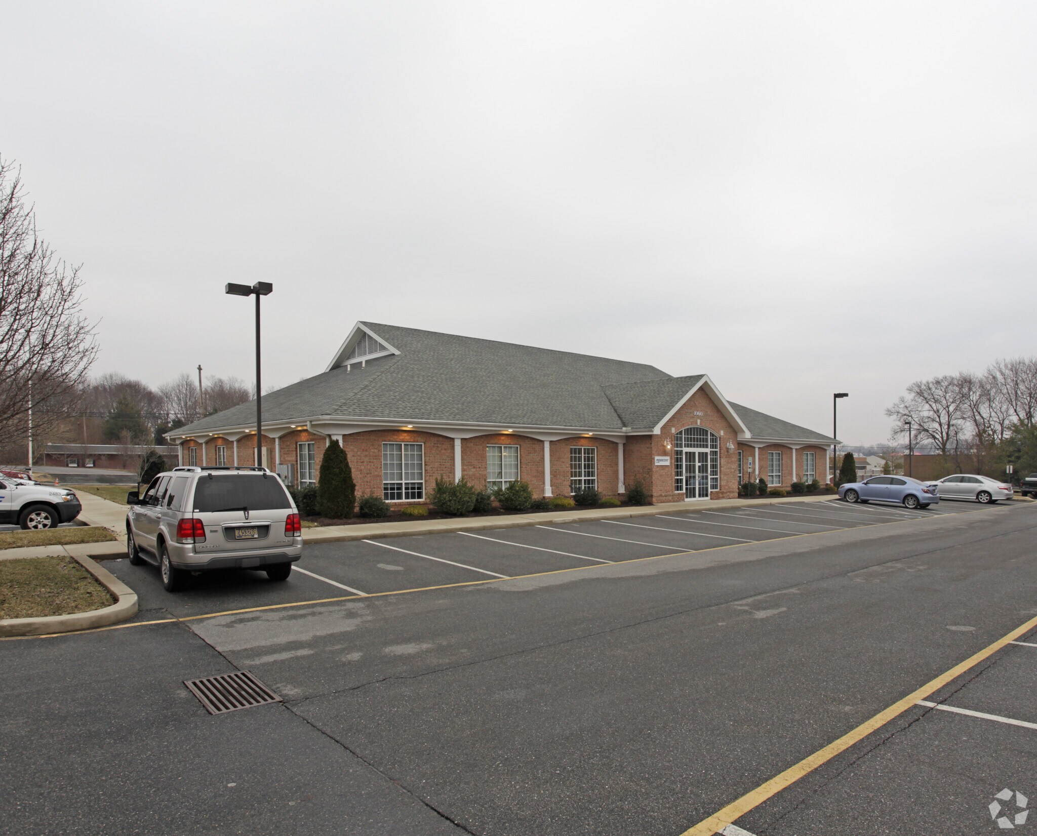 1060 S Governors Ave, Dover, DE à louer Photo principale– Image 1 sur 3