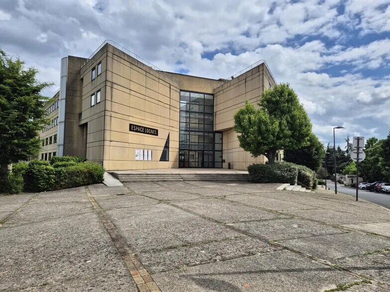 1 Boulevard De La Malvoisine, Lognes à louer - Photo de l’immeuble – Image 2 sur 8
