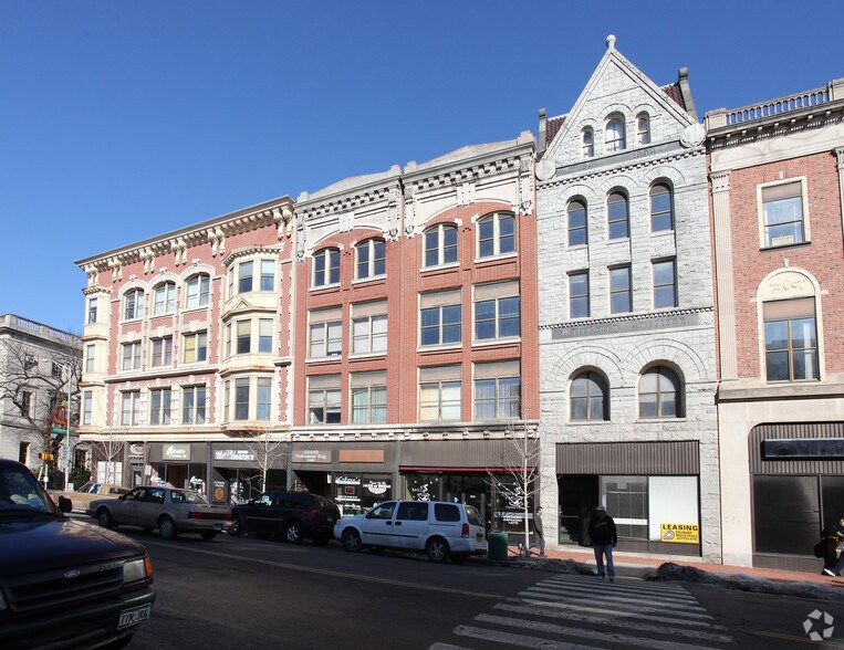 174-196 Grand St, Waterbury, CT à louer - Photo de l’immeuble – Image 1 sur 5