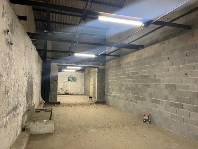 Plus de détails pour Industriel/Logistique à louer