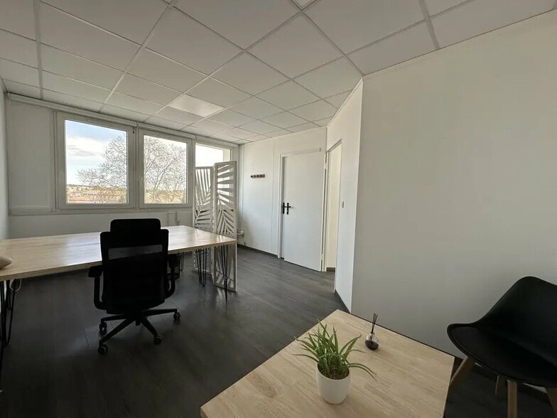 Bureau dans Lattes à louer - Photo de l’immeuble – Image 2 sur 12
