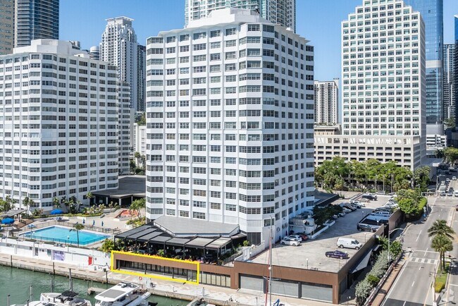 Plus de détails pour 801 Brickell Bay Dr, Miami, FL - Logement à vendre