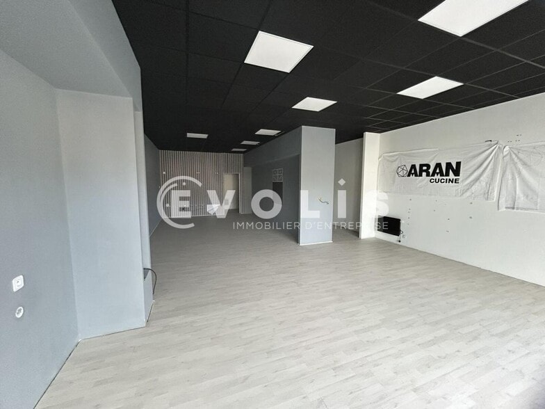 180 Avenue De Paris, Cavignac à vendre - Photo de l’immeuble – Image 2 sur 4