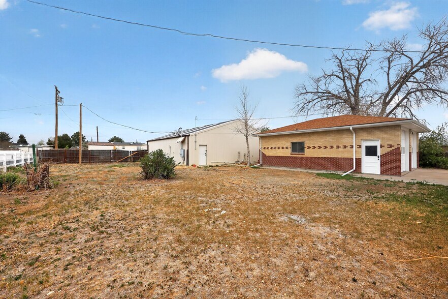 1743 Burton St, Strasburg, CO à vendre - Photo de l’immeuble – Image 3 sur 30