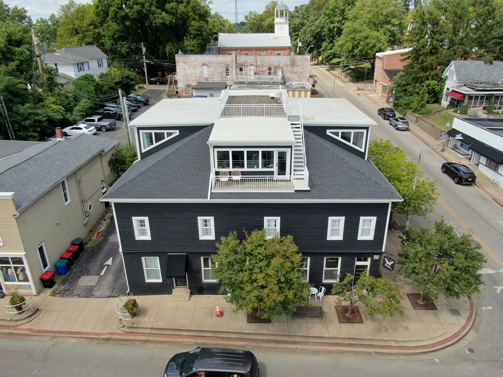 100-106 State St, Newburgh, IN à vendre Photo de l’immeuble– Image 1 sur 36