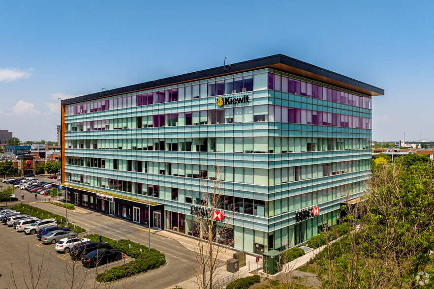3055 Saint-Martin Boulevard West, Laval, QC à louer - Photo de l’immeuble – Image 2 sur 7