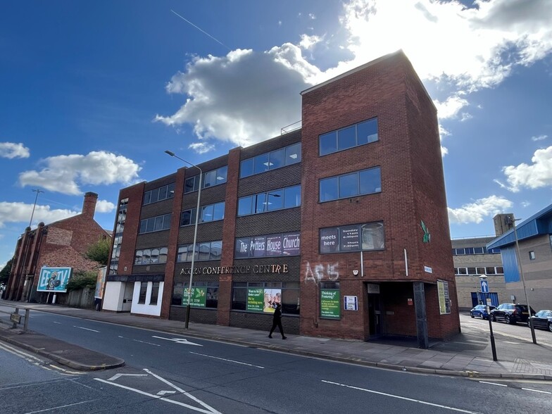 78-80 Burleys Way, Leicester à louer - Photo de l’immeuble – Image 1 sur 4