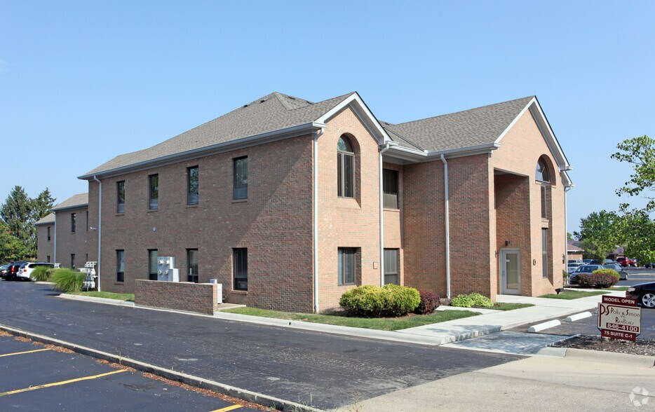75 E Wilson Bridge Rd, Worthington, OH à vendre - Photo de l’immeuble – Image 2 sur 12