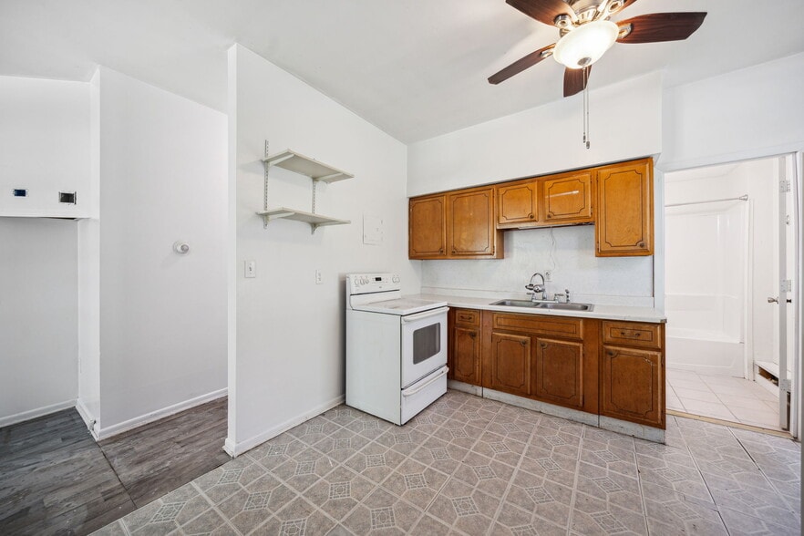 577 7th Ave, Newport, MN à vendre - Photo principale – Image 1 sur 51
